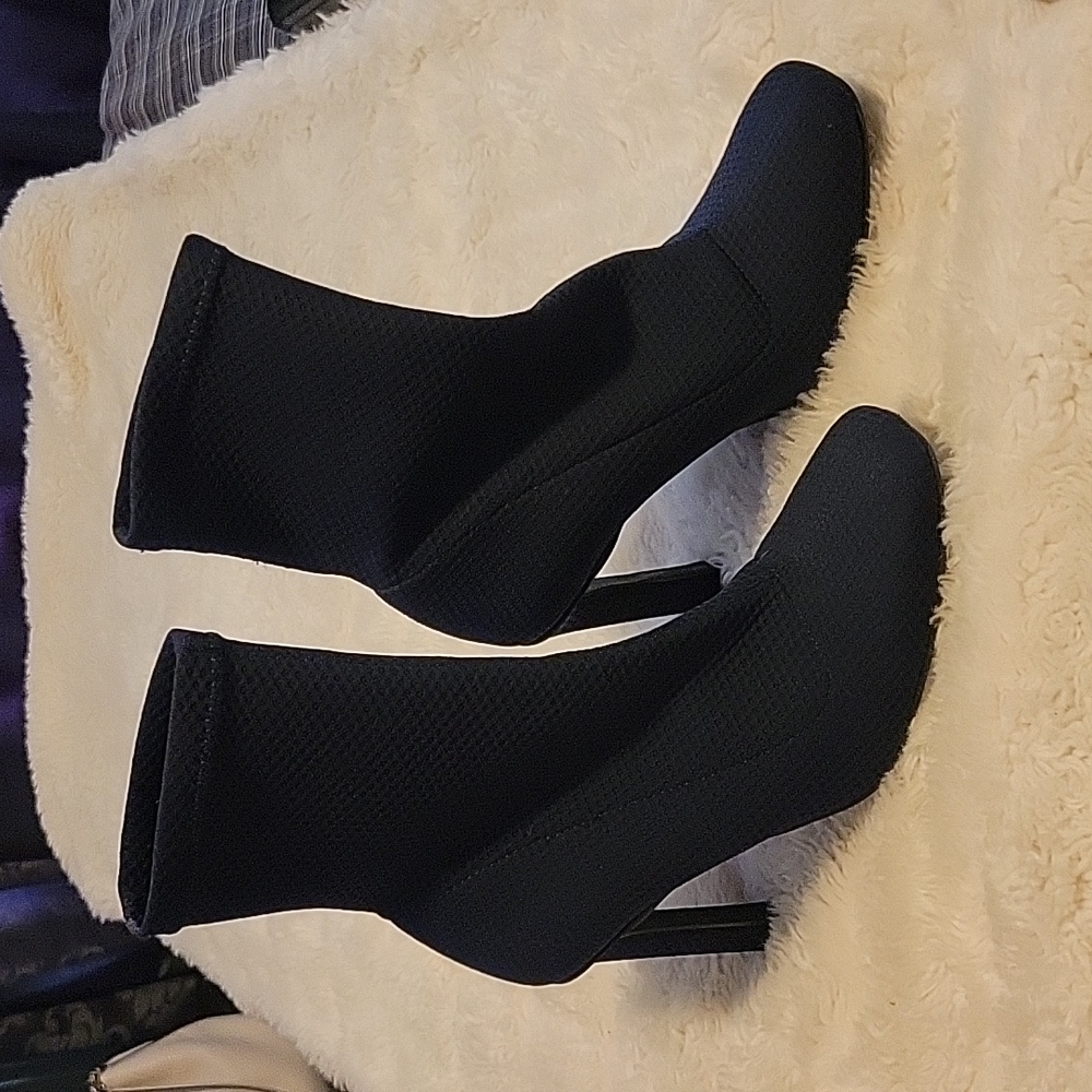 L'intervalle Navy high heeled sock bootie